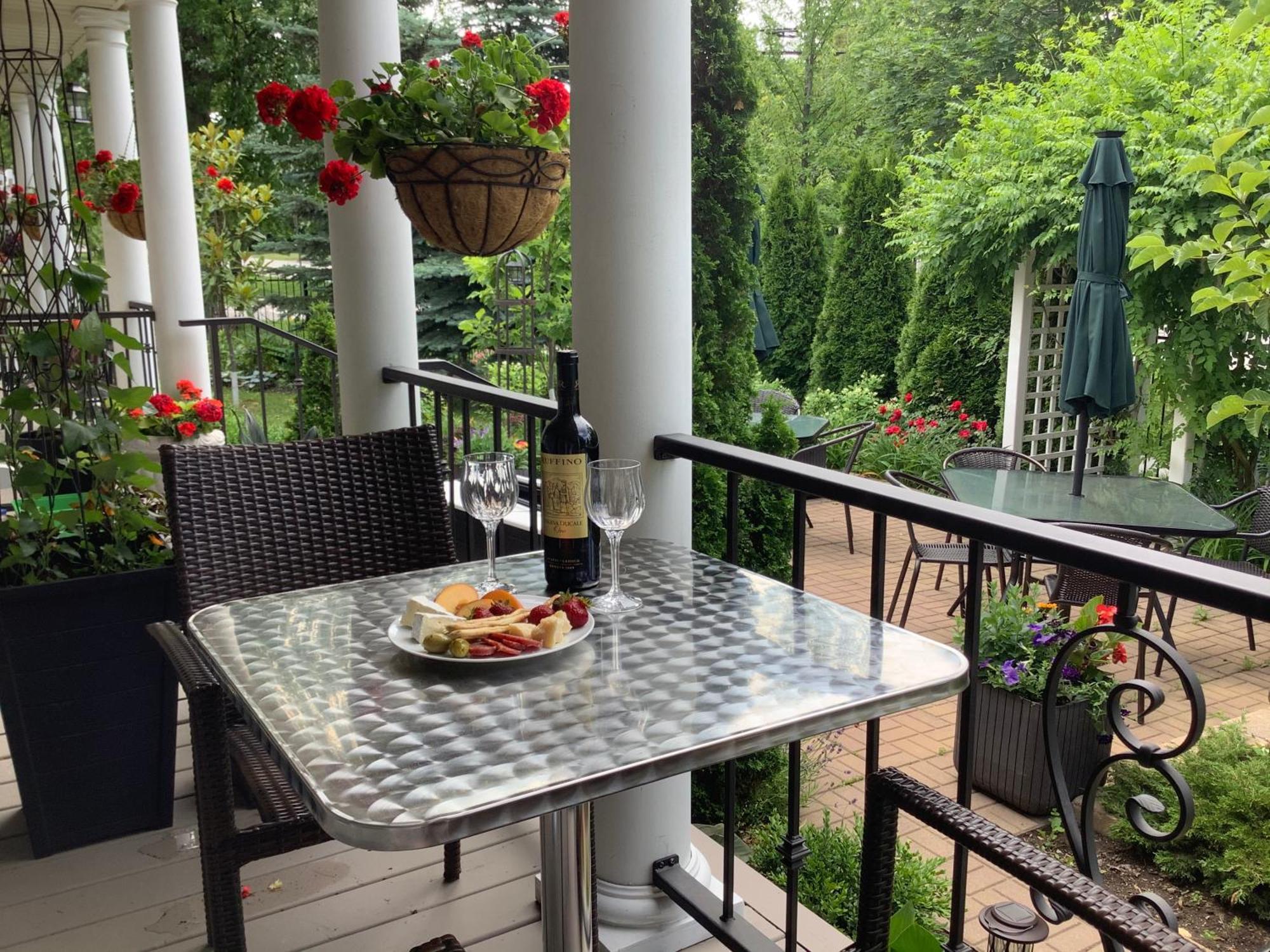Via Veneto - Old Town Bed & Breakfast Niagara-on-the-Lake Eksteriør bilde