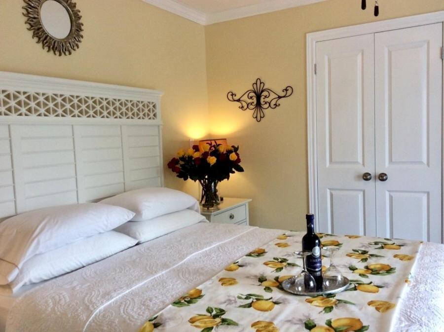 Via Veneto - Old Town Bed & Breakfast Niagara-on-the-Lake Rom bilde